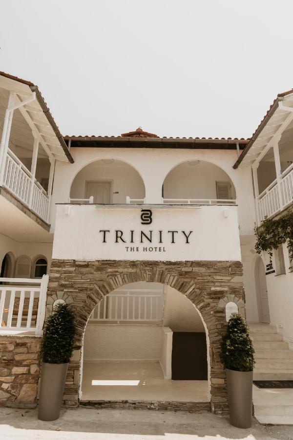 Trinity The Hotel Amoliani Extérieur photo
