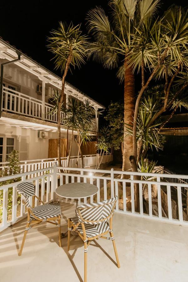 Trinity The Hotel Amoliani Extérieur photo