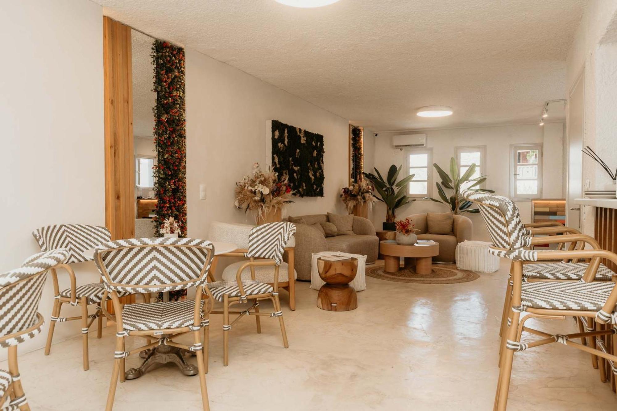 Trinity The Hotel Amoliani Extérieur photo