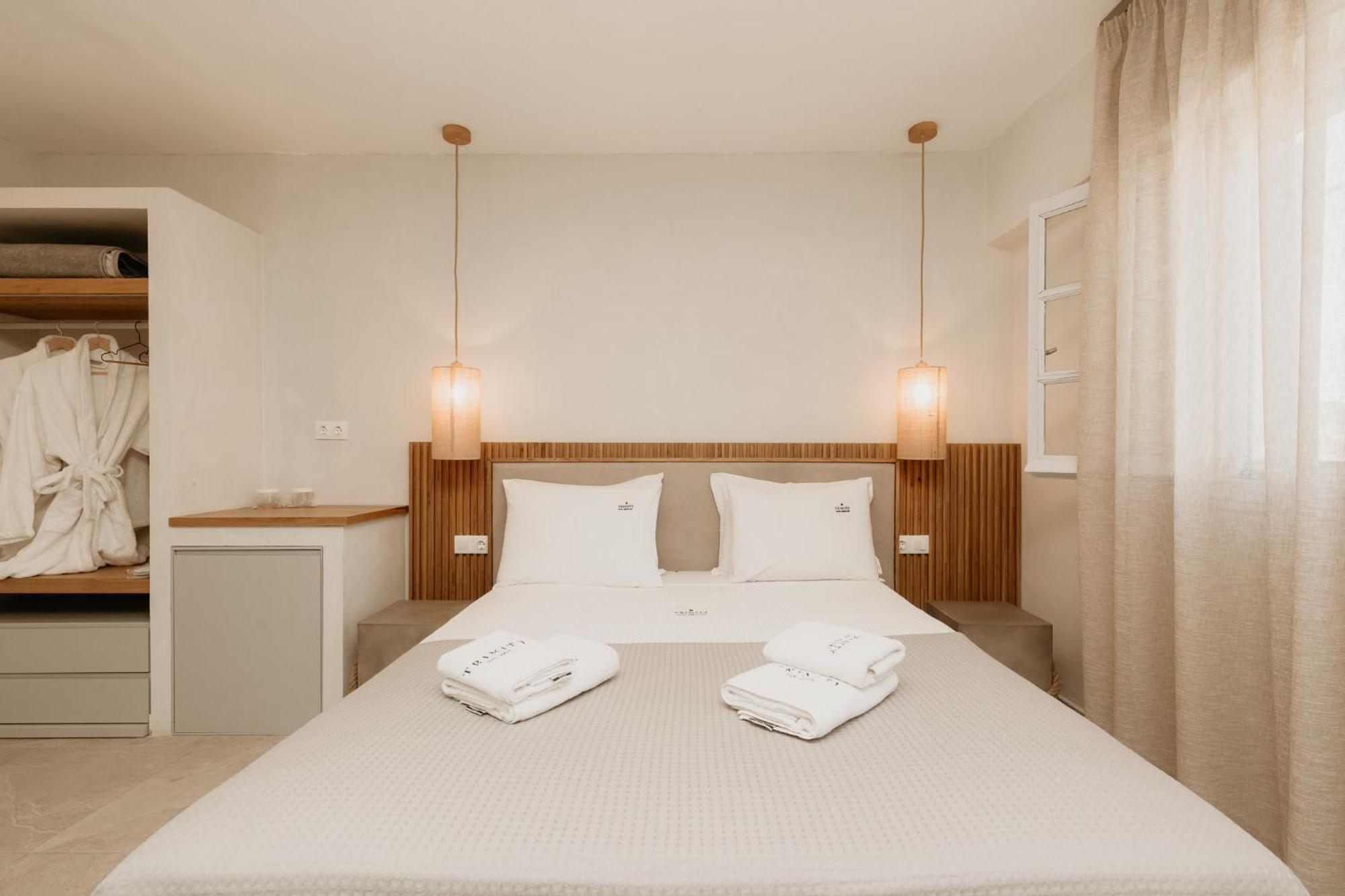 Trinity The Hotel Amoliani Extérieur photo